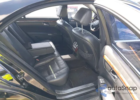 2007 Mercedes-Benz S 550 z USA, uszkodzony, nr VIN WDDNG71X97A071312